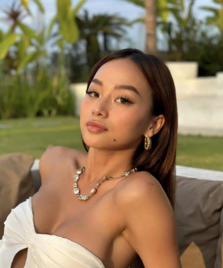 Huyền Nguyễn – Hmeuu