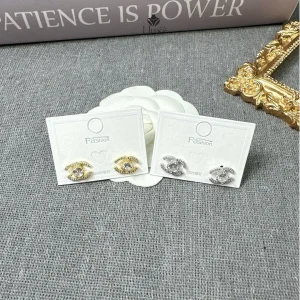 Bộ sản phẩm bông tai đính đá