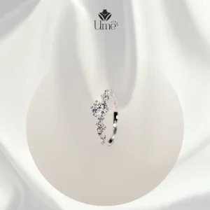 Nhẫn đính đá thanh lịch - Ume Store